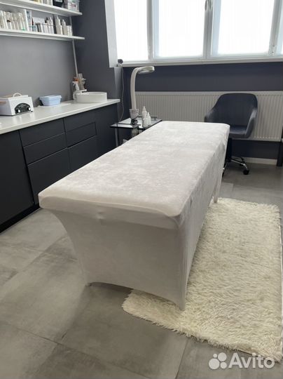 Массажная кушетка