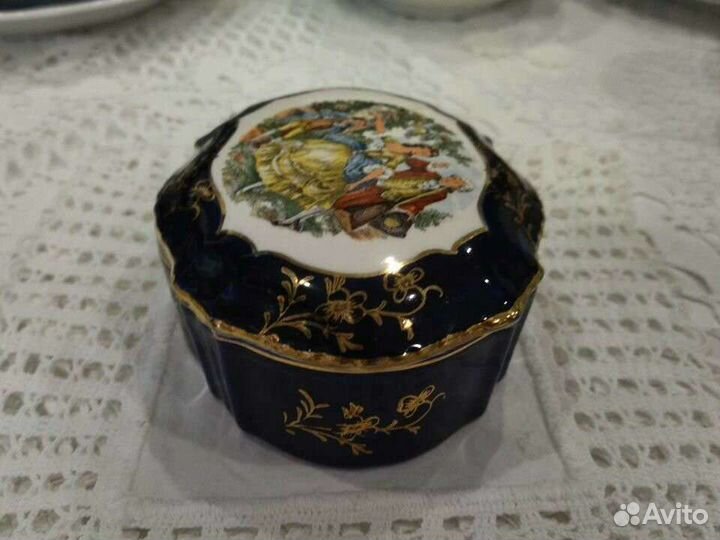 Винтаж: Фарфоровая шкатулка