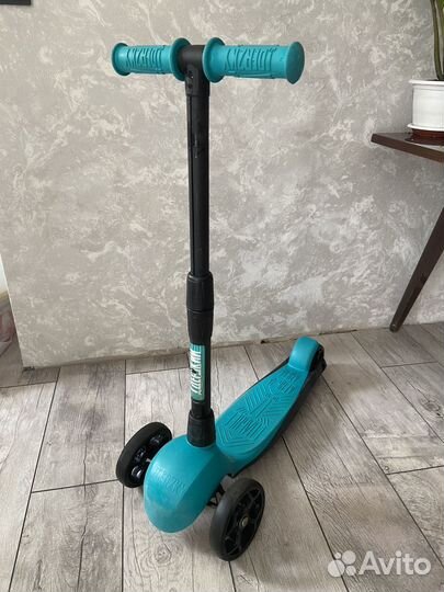 Самокат трехколесный 