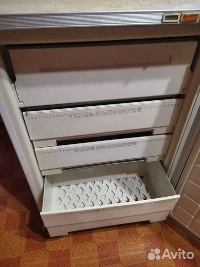 Морозильник Бирюса