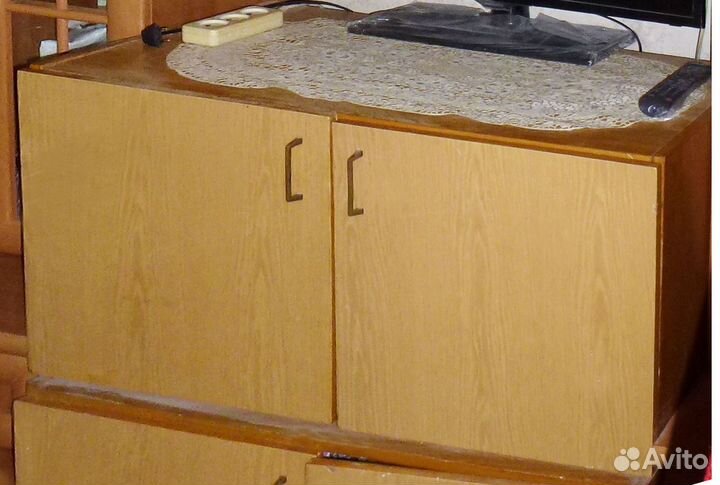 Тумбочка светлая