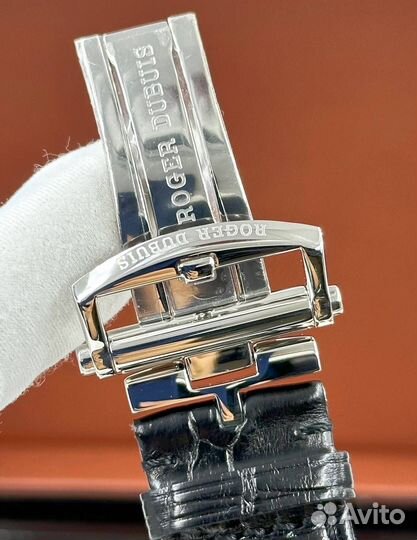 Часы Roger Dubuis Excalibur Double Tourbillon