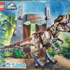 Lego 75936 Jurassic Park: T. rex Rampage (mint)