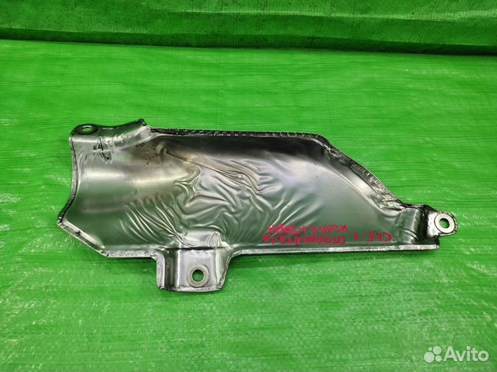 Экран тепловой правый Jeep Grand Cherokee 10-22