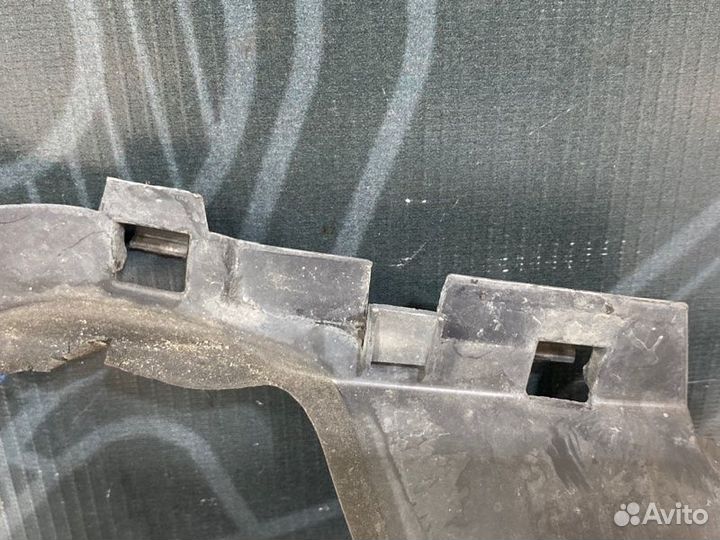 Кожух моторного отсека левый Audi A6 C6 BDW 2005