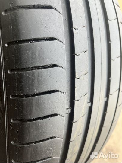 Pirelli P Zero PZ4 225/50 R18 99W