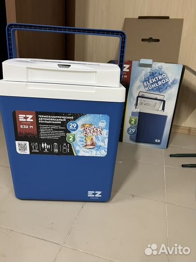 Автомобильный холодильник EZ Coolers E32M 12/230V