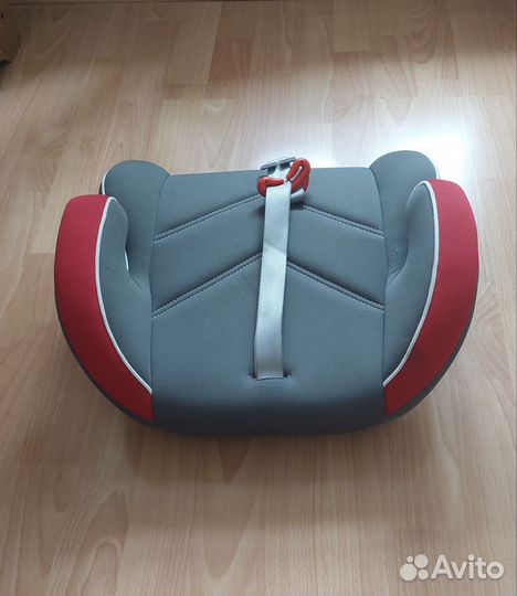 Детское автокресло-бустер parusok