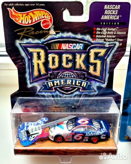 Hot Wheels Nascar Rocks & Pit Crew DE Luxe