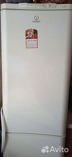 Холодильник бу indesit