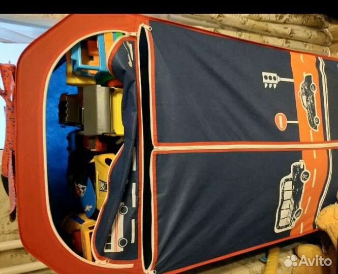 Мобильный шкаф для детей