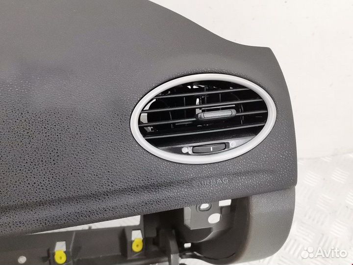 Торпедо (панель передняя) для Ford Focus 2 1356170