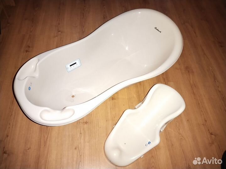 Ванночка с горкой для купания