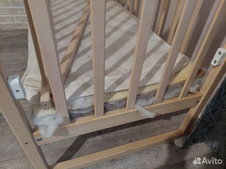 Детская кроватка