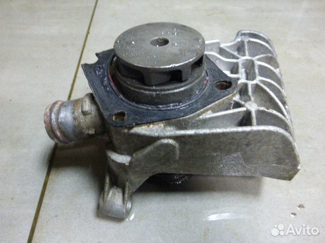 Шкода насос водяннная помпа Fabia