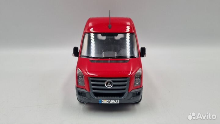 Модель Volkswagen Crafter Kasten Red