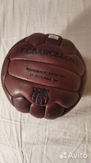Мяч футбольного клуба Барселона