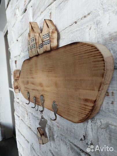 Ключница настенная из дерева