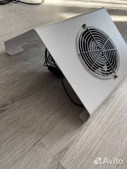 Маникюрный пылесос