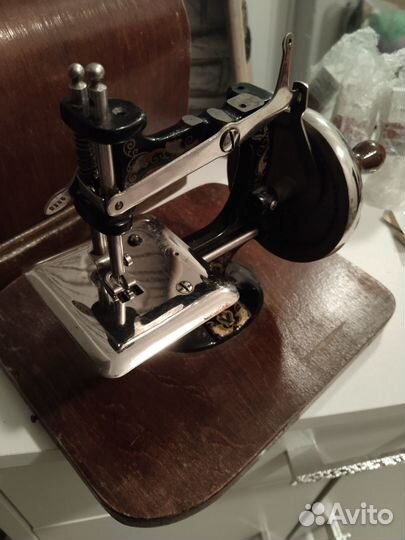 Детская швейная машинка пмз 30х годов