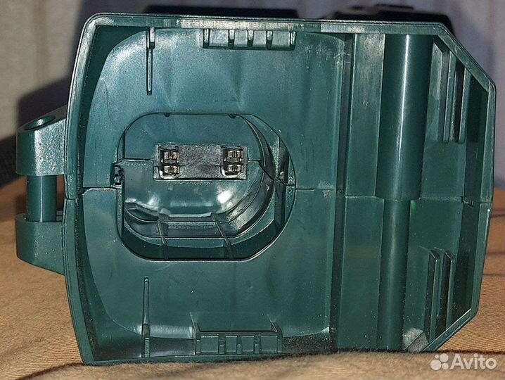 Зарядное устройство Metabo C60 12v7, фонарь 12v