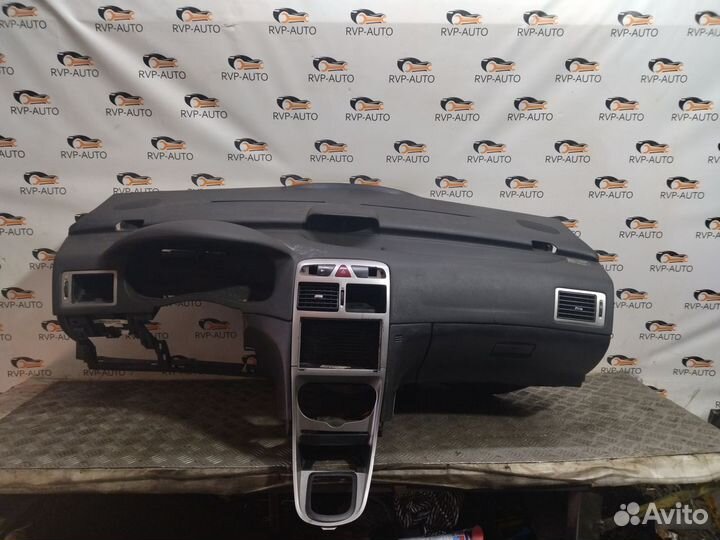 Торпедо Peugeot 307 2001-2008