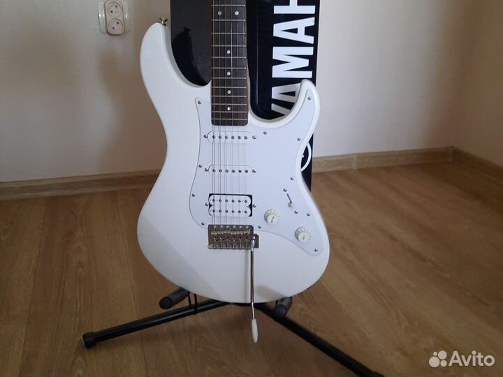 Электрогитара