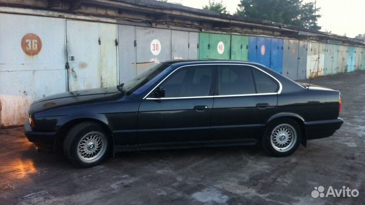 Заднее стекло на BMW 5 series E34 Экспресс установ