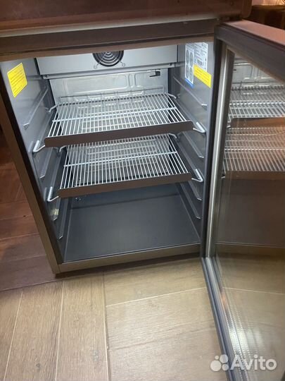 Холодильник для напитков маленький