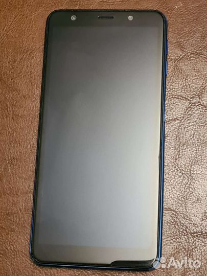 Телефон Samsung a7 2018