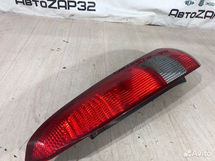 Фонарь правый Ford Fiesta MK5 2002 2003 2004 2005