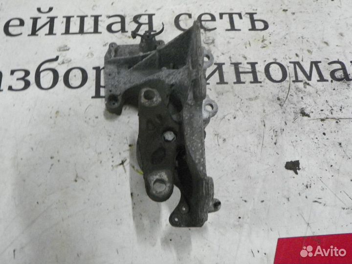 Опора двигателя левая Nissan X-Trail