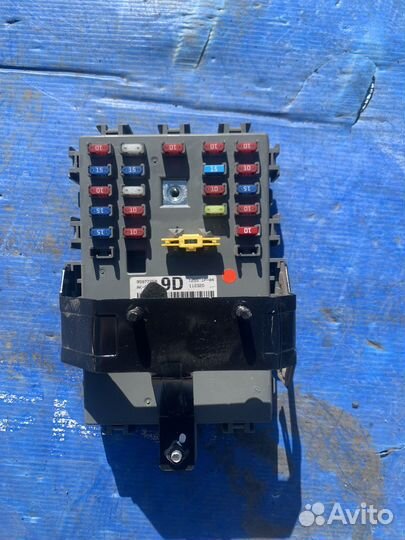 Блок предохранителей Шевроле Авео Т250 1.2