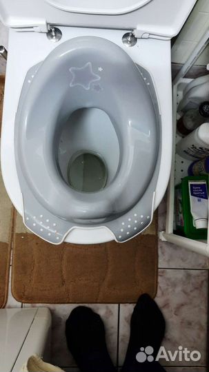 Детское сиденье на унитаз