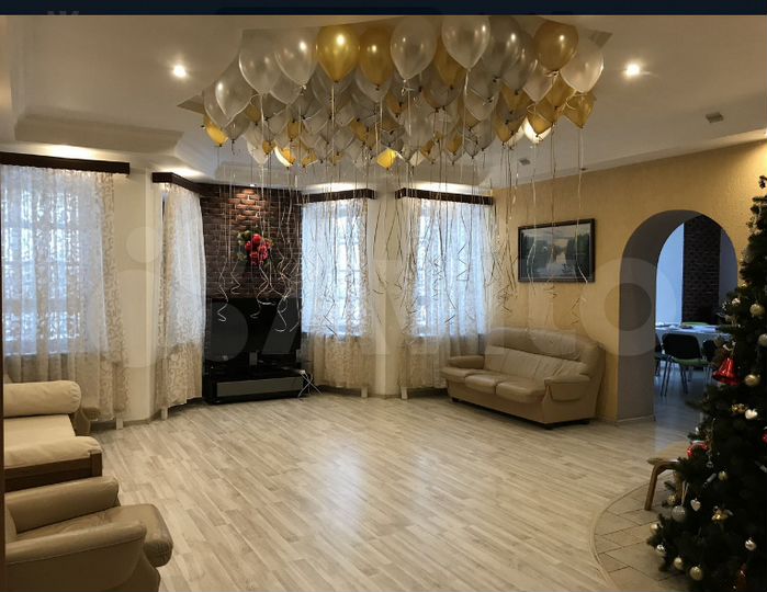 Коттедж 420 м² на участке 20 сот.