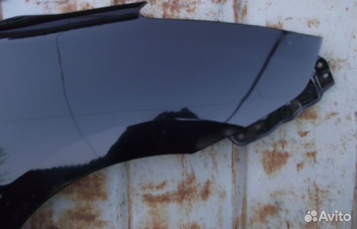 Крыло передние правое Toyota Prius NHW20