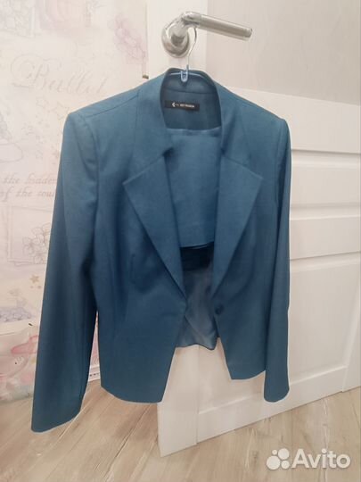 Деловой костюм 42-44