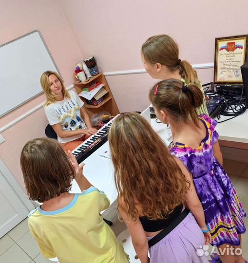 Репетитор по вокалу