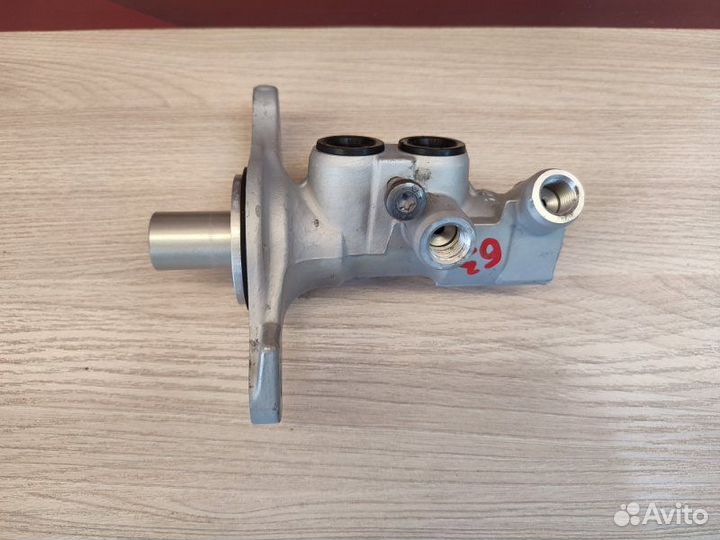 Главный тормозной цилиндр Renault Sandero