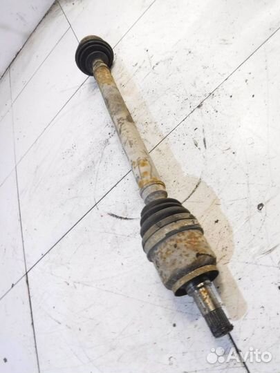 Привод передний правый