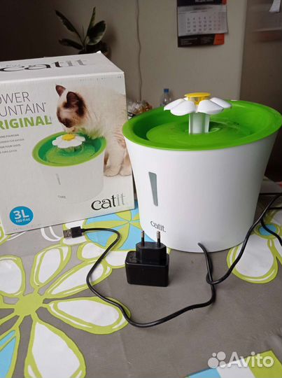 Фонтан поилка для кошек