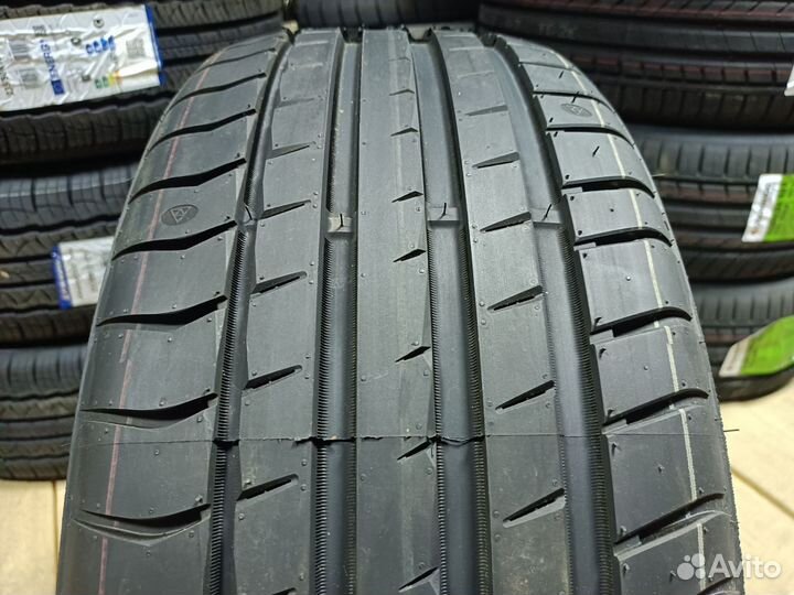 Triangle EffeXSport TH202 245/35 R20 и 275/30 R20