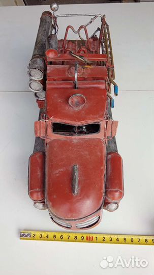 Модель старой пожарной машины