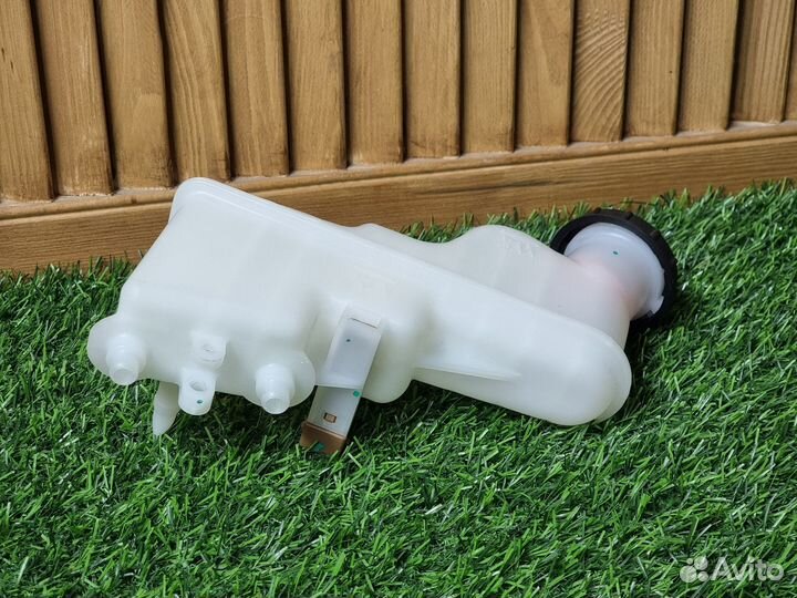 Бачок торм жидк Solaris Rio 2011-2017 Hyundai-Kia