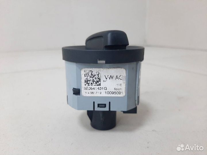 Переключатель света фар Skoda Rapid 2012-2020