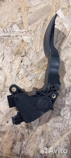 Педаль газа Juke (F15) 2011-2019 Nissan