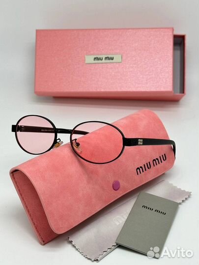 Солнцезащитные очки miu miu