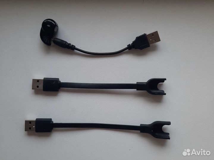 Зарядка для фитнес браслета и наушник