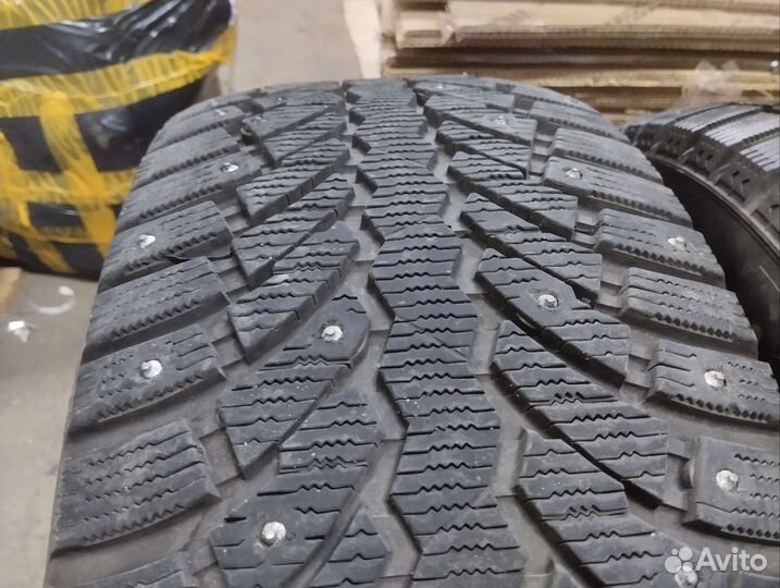 Pirelli Formula Ice 235/60 R18