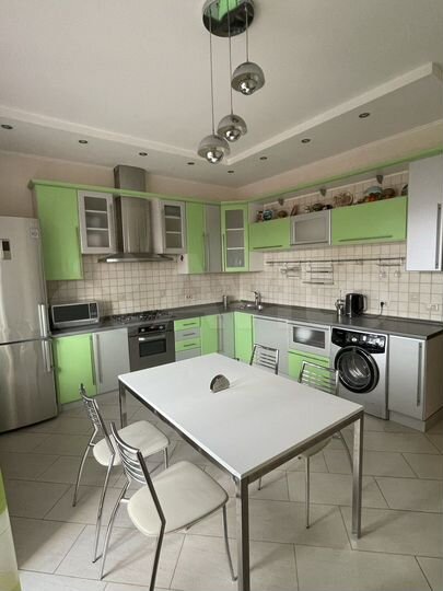 3-к. квартира, 109 м², 5/10 эт.